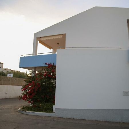 B&B Le Tre Spiagge Calasetta Exteriör bild