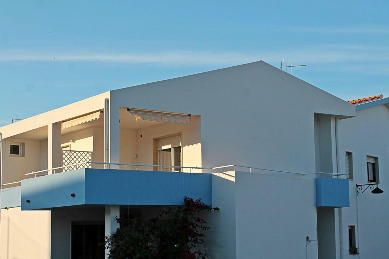 B&B Le Tre Spiagge Calasetta Exteriör bild