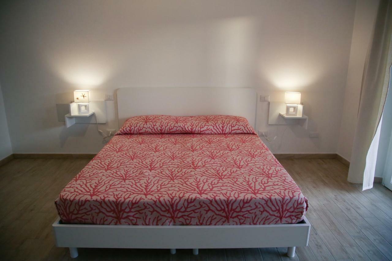 B&B Le Tre Spiagge Calasetta Exteriör bild