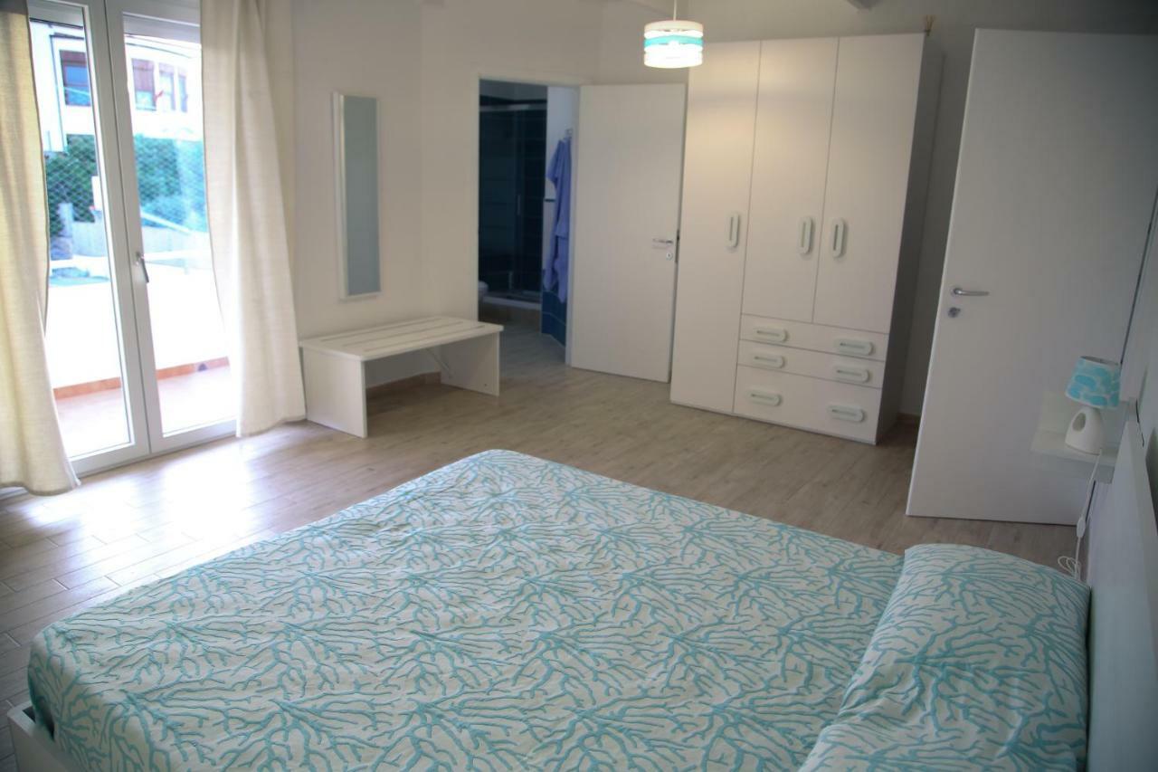 B&B Le Tre Spiagge Calasetta Exteriör bild
